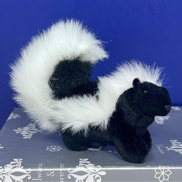 Folkmanis Mini Skunk Finger Puppet NWOT - Picture 2 of 8